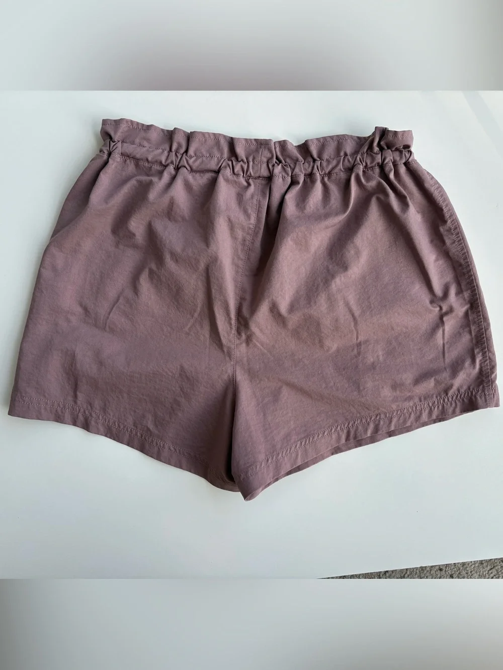 Calia Woven Paperbag Shorts High Rise Hazy Plum Color. Zipper pockets Sz M
